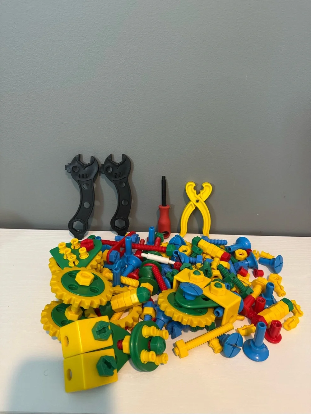 Kids brio Screw & Gear Construction Playset